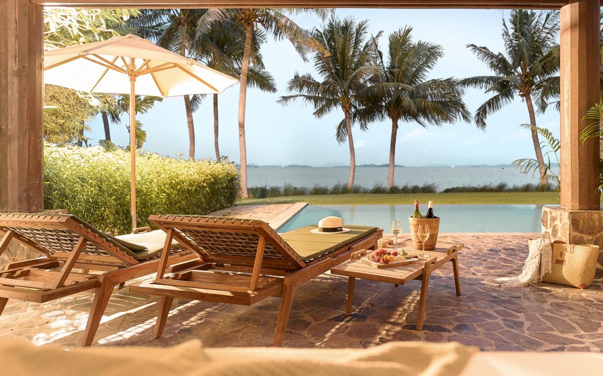 LUX Grand Poolvilla mit 5 Schlafzimmern und unbegrenztem, kostenlosem 24-Stunden-Wassershuttleservice – Meerseite